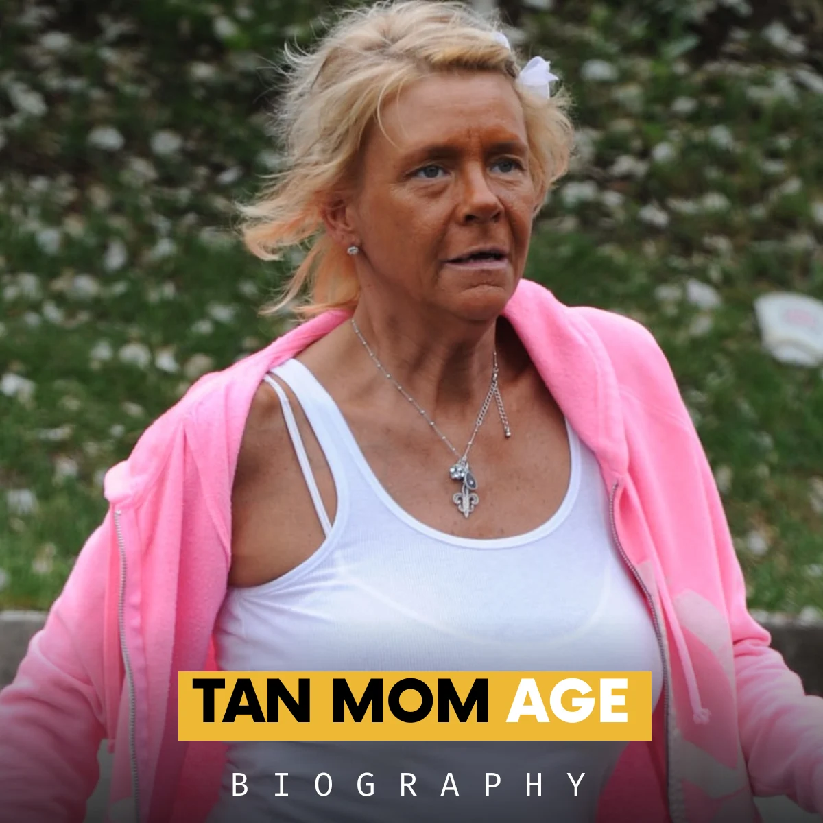 tan mom age